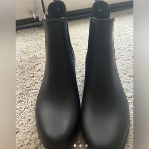 Black rain boots